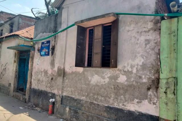 টঙ্গীর পাগার এলাকায় গ্যাস সংযোগসহ ২ কাঠার টিনশেড বিল্ডিং বাড়ি বিক্রয়