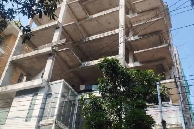 উত্তরা ৪ নম্বর সেক্টরে ৫ কাঠা জমির ওপর ৮.৫ তলা দক্ষিণ মুখী বাড়ি বিক্রয়