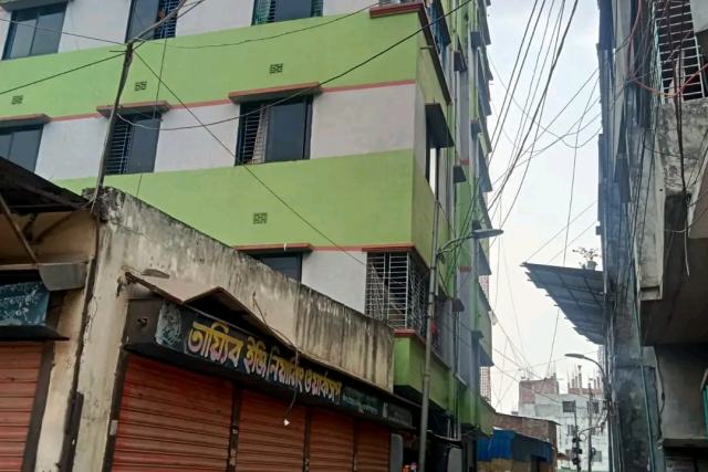 দক্ষিণ মাতুয়াইলে ৩ কাঠায় ৬ তলা ইনকাম-জেনারেটিং বাড়ি বিক্রয়