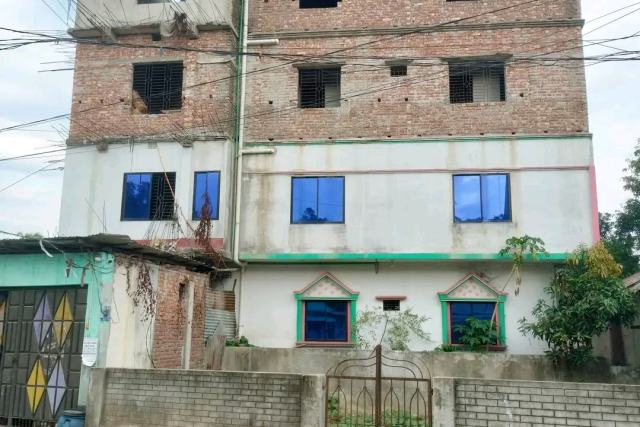 4-Story Commercial Building with Market for Sale in Gazipur, Jirabo