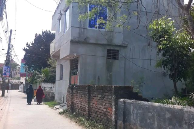 খুলনার লবণচোরায় ৩৫ হাজার টাকা ভাড়াসহ ২ তলা বাড়ি বিক্রয়